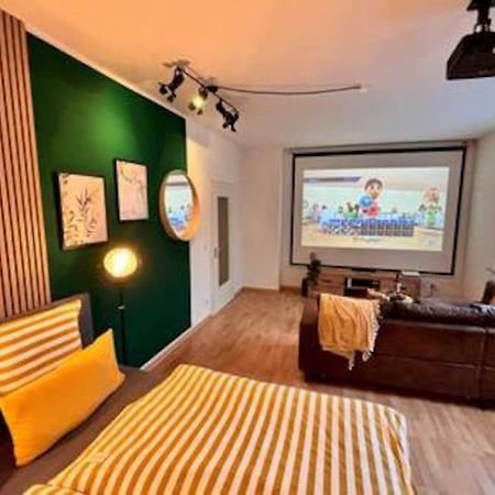 Ferienwohnung Modern & Stilvoll Mit Kino - Wii Essen Exterior foto