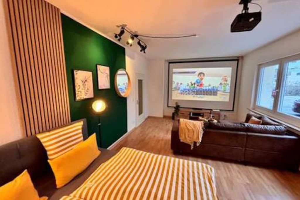 Ferienwohnung Modern & Stilvoll Mit Kino - Wii Essen Exterior foto