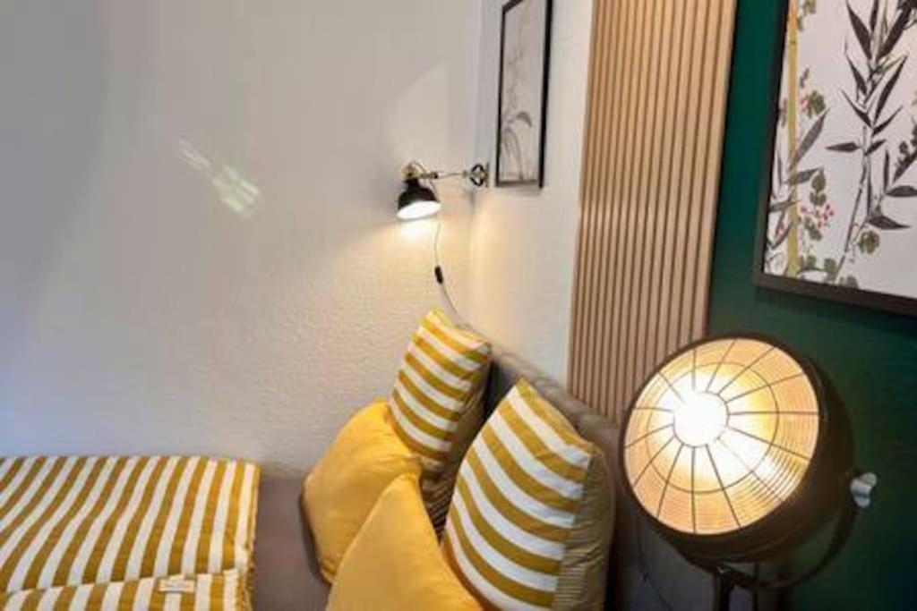 Ferienwohnung Modern & Stilvoll Mit Kino - Wii Essen Exterior foto